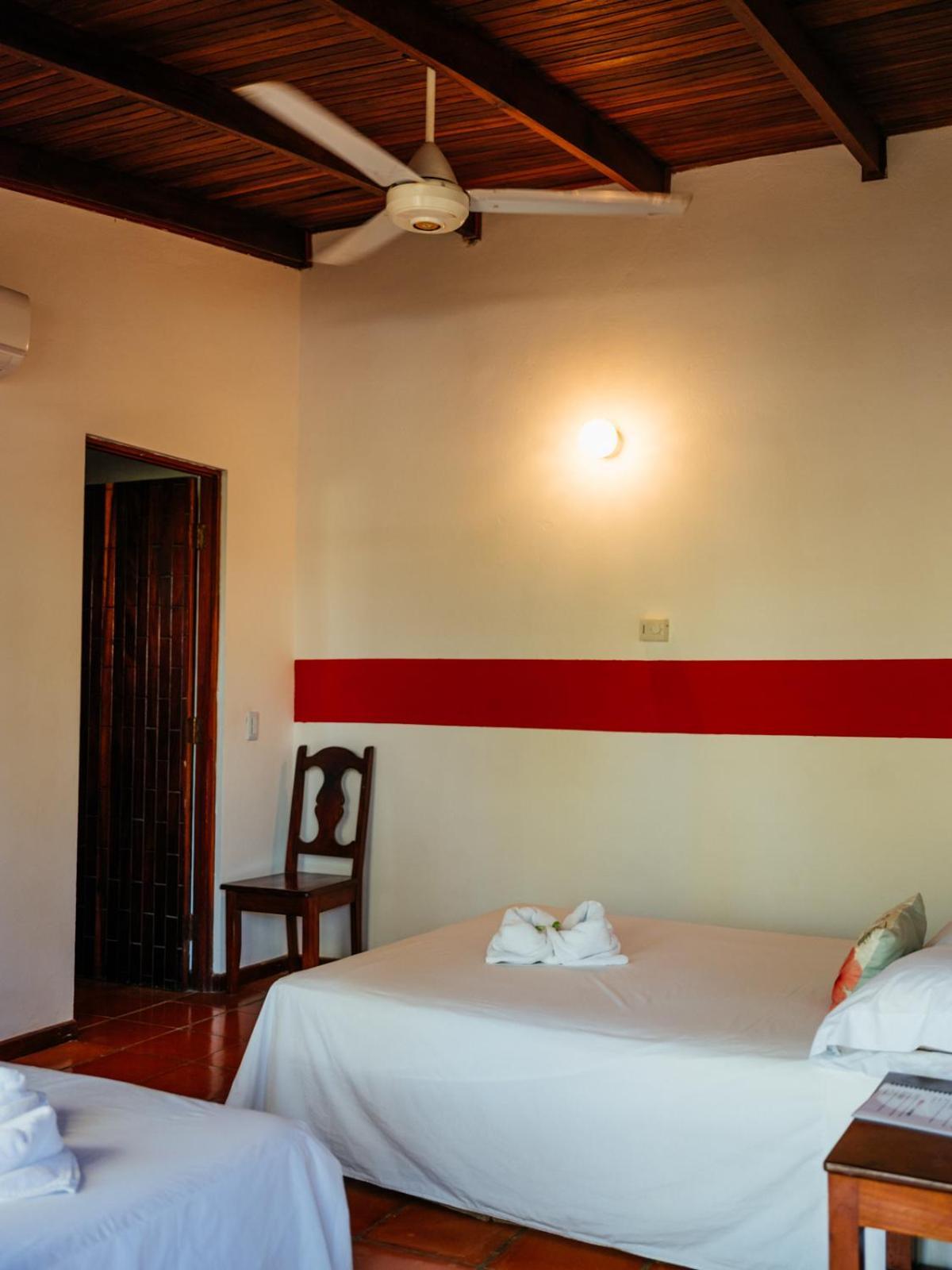 Hotel Hibiscus Cabina 4 Playa Junquillal 외부 사진